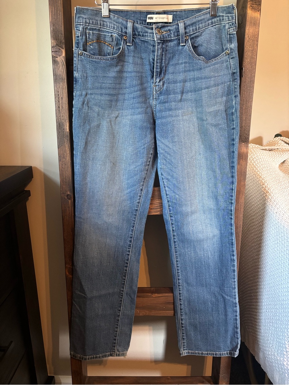 Levi’s Straight Leg Jeans - Size 10
